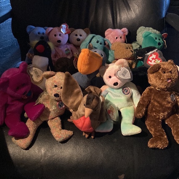 Hi I’m selling my beanie babies thy have tag errors and are ultra rare. - Picture 4 of 9